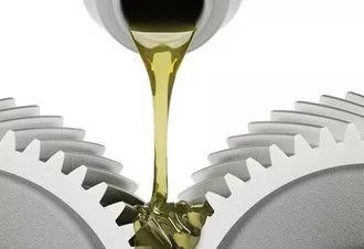 低溫環(huán)境下建筑機械的潤滑油選擇策略